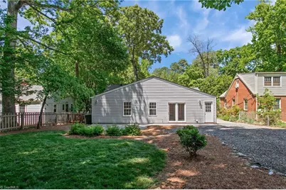 1913 Colonial Avenue, Greensboro, NC 27408 - Photo 24