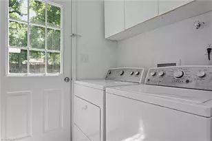 1913 Colonial Ave, Greensboro, NC 27408 - Photo 22