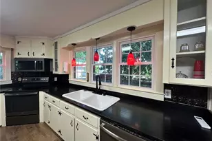 1217 W Main St, Yadkinville, NC 27055 - Photo 8