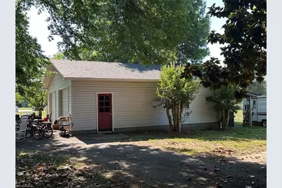 1217 W Main Street, Yadkinville, NC 27055 - Photo 30