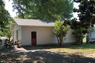 1217 W Main St, Yadkinville, NC 27055 - Photo 30