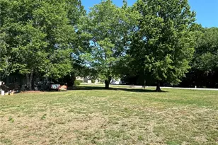 1217 W Main St, Yadkinville, NC 27055 - Photo 6