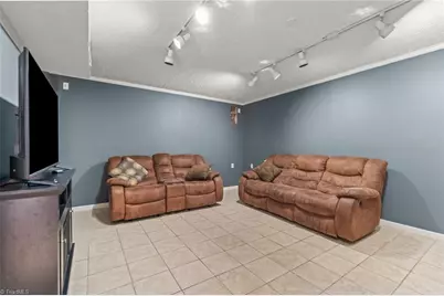 464 Lansdowne Place, Winston-Salem, NC 27107 - Photo 32