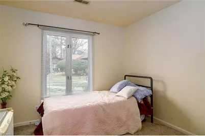 2409 Cottage Place, Greensboro, NC 27455 - Photo 12