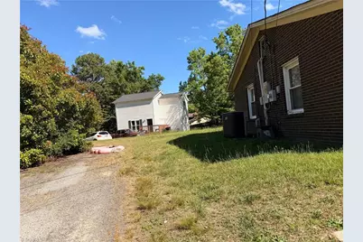 504 Lynn Drive, Thomasville, NC 27360 - Photo 2