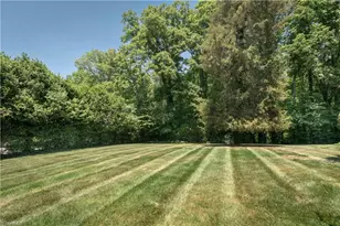 4210 Shattalon Dr, Winston-Salem, NC 27106 - Photo 36