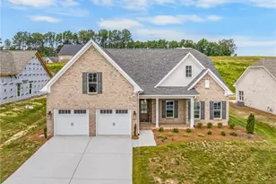 163 Grn Frst Ct, Winston-Salem, NC 27107 - Photo 4
