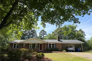 320 Broken Saddle Ln, Kernersville, NC 27284 - Photo 1