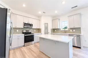 6909 Steeplegate Dr, Burlington, NC 27215 - Photo 12