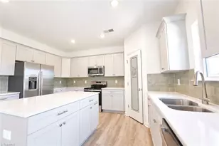 6909 Steeplegate Dr, Burlington, NC 27215 - Photo 14