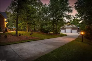 1147 Nc Hwy 62 W, High Point, NC 27263 - Photo 34