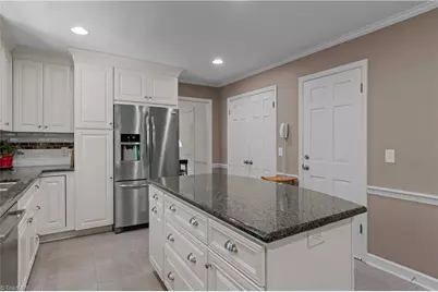 805 Chartwell Circle, Winston-Salem, NC 27106 - Photo 10