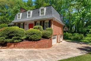 805 Chartwell Cir, Winston-Salem, NC 27106 - Photo 4