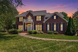 5104 McMurray Cir, Greensboro, NC 27410 - Photo 2
