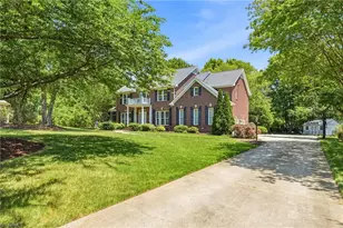 5104 McMurray Cir, Greensboro, NC 27410 - Photo 4