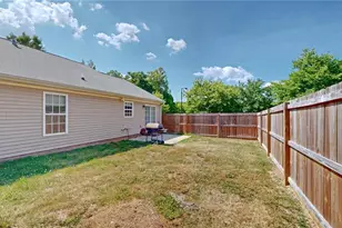 3801 Bluestem Dr, Greensboro, NC 27405 - Photo 32