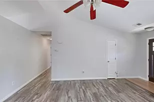 3801 Bluestem Dr, Greensboro, NC 27405 - Photo 10
