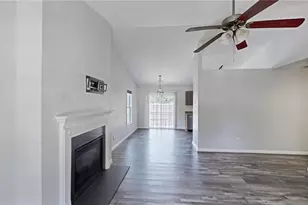 3801 Bluestem Dr, Greensboro, NC 27405 - Photo 10