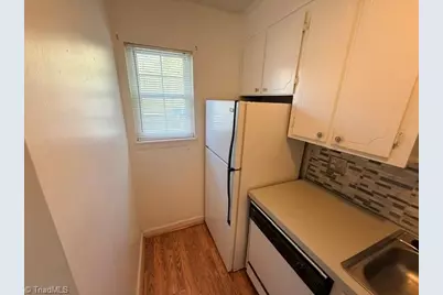 502 Carolyn Court #B-5, Eden, NC 27288 - Photo 4