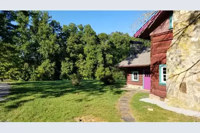 1104 Old 60, Wilkesboro, NC 28697 - Photo 2