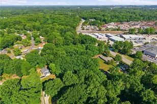 2610 Cromwell Rd, Greensboro, NC 27407 - Photo 28