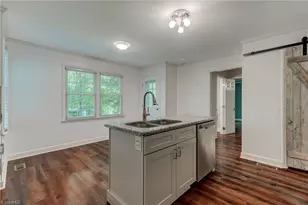 711 Woodsway Ct, Reidsville, NC 27320 - Photo 16