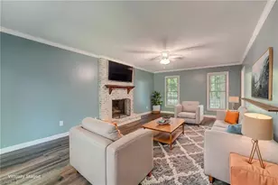 711 Woodsway Ct, Reidsville, NC 27320 - Photo 10