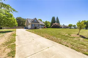 8108 Middleland Dr, Browns Summit, NC 27214 - Photo 40