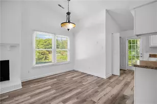 5202 Harrod Ct, Greensboro, NC 27410 - Photo 10