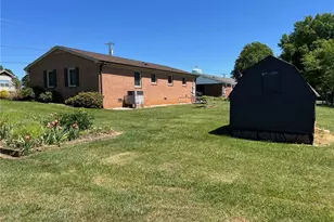 428 Adams St, Dobson, NC 27017 - Photo 4