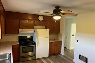 428 Adams St, Dobson, NC 27017 - Photo 6