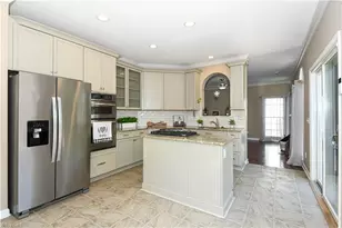 6314 High View Rd, Greensboro, NC 27410 - Photo 10