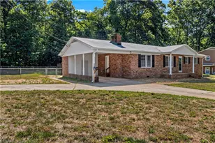 4609 Paradise Ln, Winston-Salem, NC 27101 - Photo 4