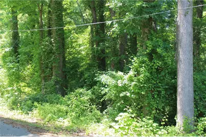 1805 E Commerce Avenue, High Point, NC 27260 - Photo 16