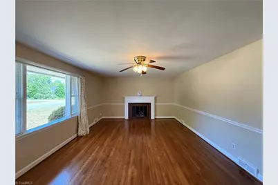 1407 Capri Road, Winston-Salem, NC 27103 - Photo 8