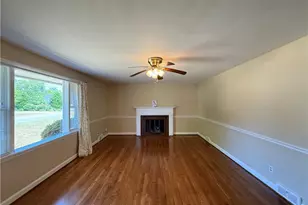 1407 Capri Rd, Winston-Salem, NC 27103 - Photo 8