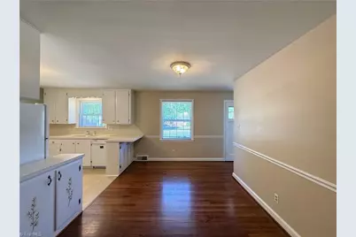 1407 Capri Road, Winston-Salem, NC 27103 - Photo 6