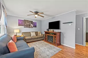 942 Marlboro St, High Point, NC 27260 - Photo 6