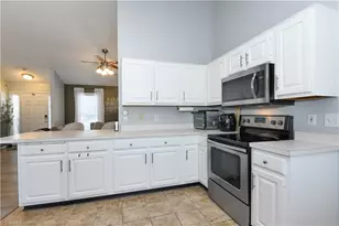 510 Crystal Hill Ct, McLeansville, NC 27301 - Photo 8