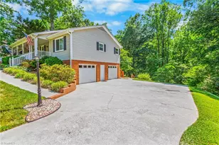 180 Creekside Dr, High Point, NC 27265 - Photo 30