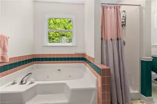 180 Creekside Dr, High Point, NC 27265 - Photo 24