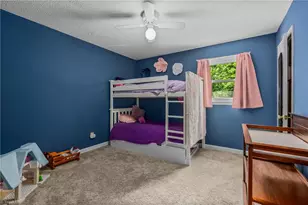 180 Creekside Dr, High Point, NC 27265 - Photo 16