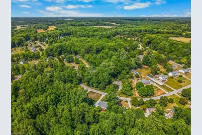180 Creekside Drive, High Point, NC 27265 - Photo 40