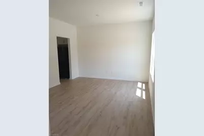 801 E Commerce Avenue, High Point, NC 27260 - Photo 10