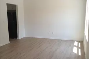 801 E Commerce Ave, High Point, NC 27260 - Photo 10