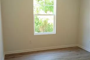 801 E Commerce Ave, High Point, NC 27260 - Photo 12