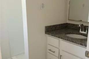 801 E Commerce Ave, High Point, NC 27260 - Photo 16