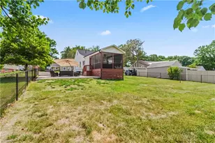 318 Oakdale St, Mount Airy, NC 27030 - Photo 32