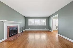 2209 Villa Dr, Greensboro, NC 27403 - Photo 6