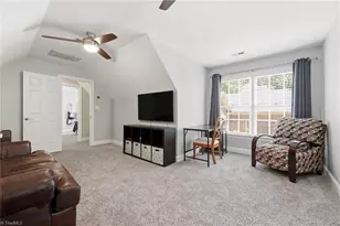 2904 Willow Oak Dr, Greensboro, NC 27408 - Photo 26